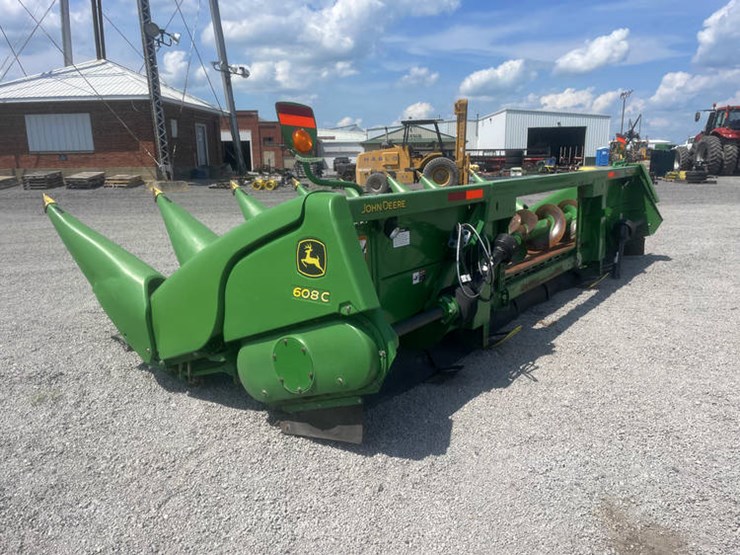 2011-john-deere-608c-image-6