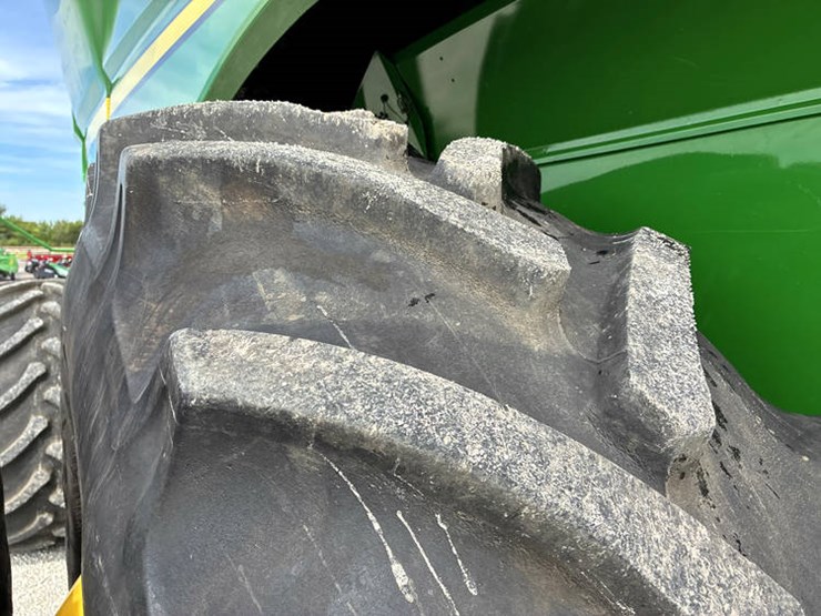 2017-john-deere-s680-image-38