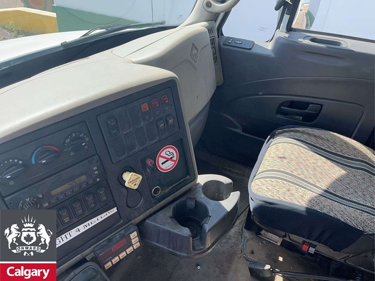 2010-international-durastar-4300-image-8