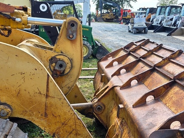 1989-caterpillar-953-image-9