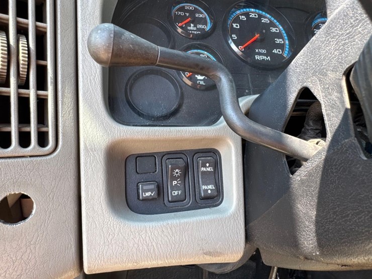 2010-international-durastar-4400-image-36