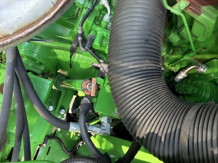 2013-john-deere-s670-image-96