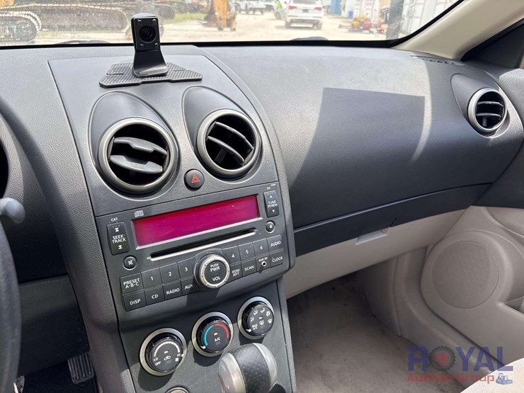 2010-nissan-rogue-image-14