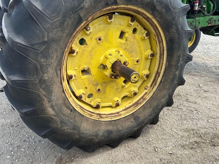 john-deere-4020-image-13