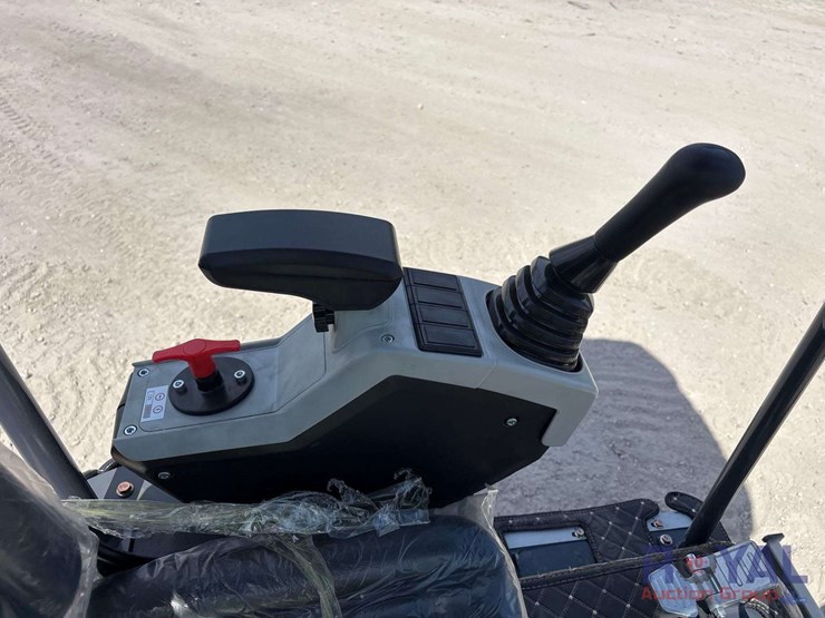 unused-2025-cfg-xz20r-mini-excavator-image-16