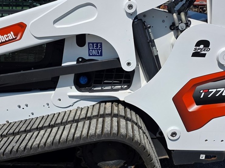 2023-bobcat-t770-image-25