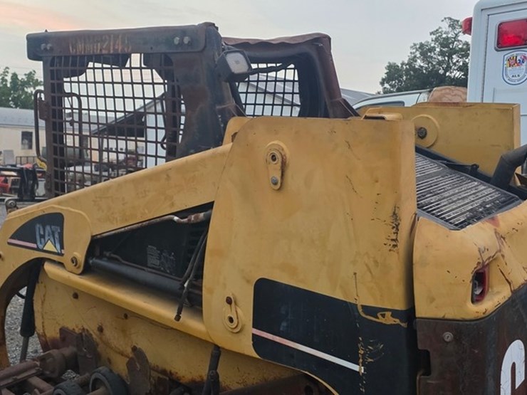 caterpillar-277-image-17