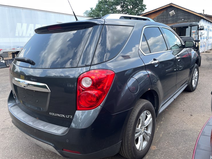 2010-chevrolet-equinox-image-3