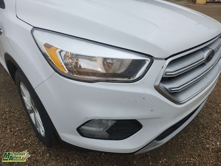 2017-ford-escape-se-image-26