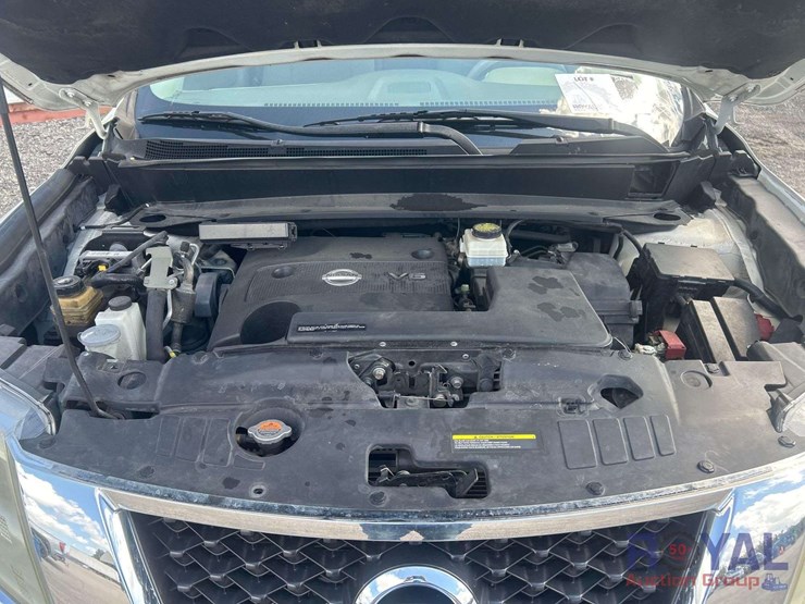 2015-nissan-pathfinder-image-13