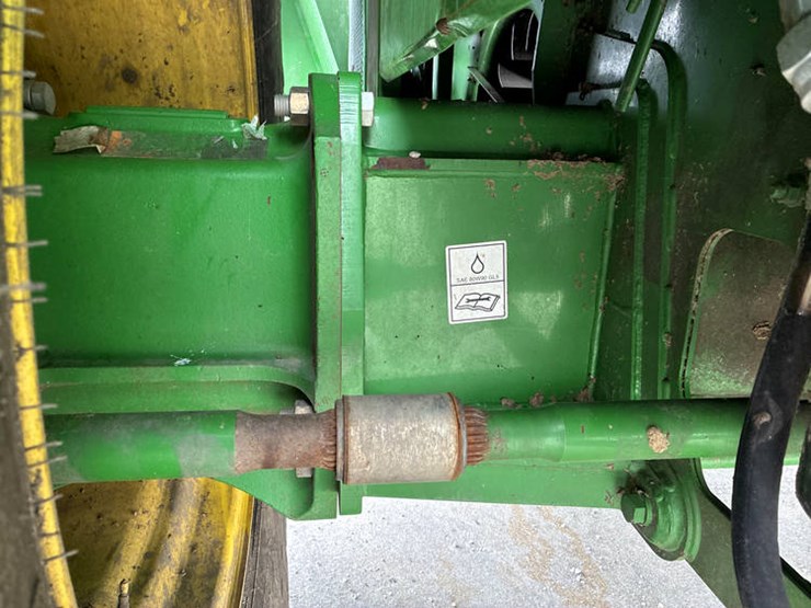 2014-john-deere-s680-image-36