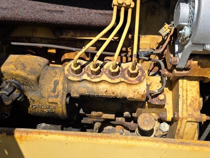 1977-caterpillar-910-image-38