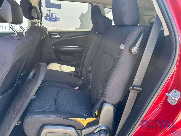 2013-dodge-journey-image-22