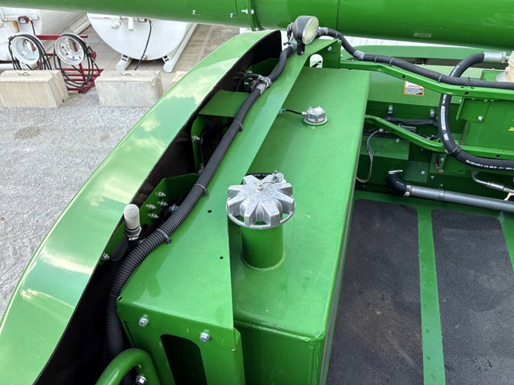 2016-john-deere-s680-image-90