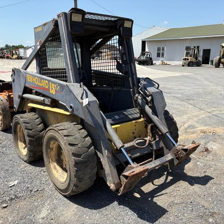 NEW HOLLAND LS170