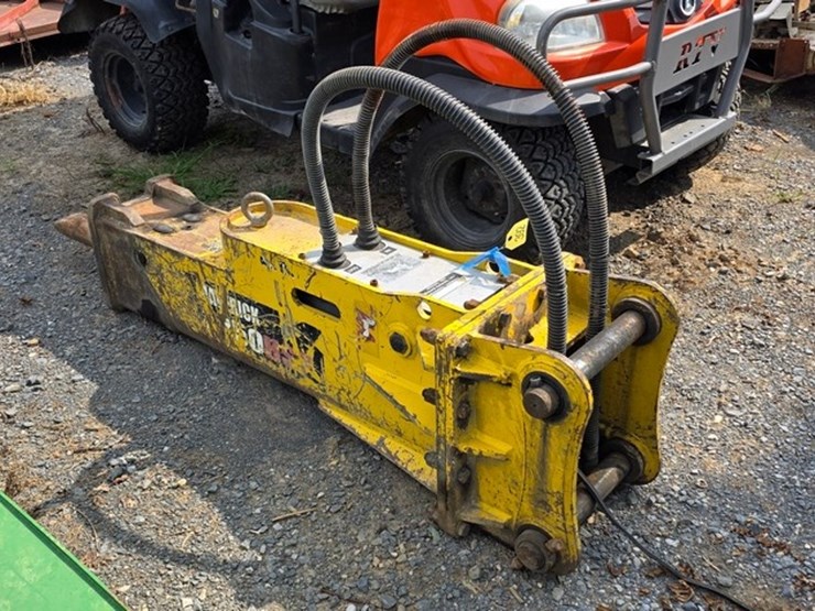 maverick-3250-excavator-hammer-image-1