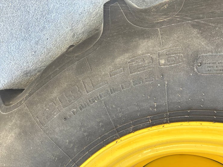 2013-john-deere-s670-image-40