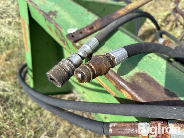 john-deere-12-image-11
