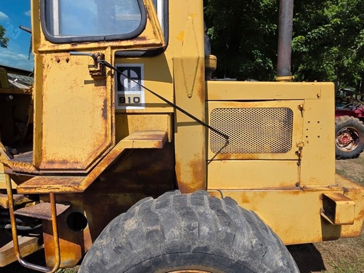1977-caterpillar-910-image-23