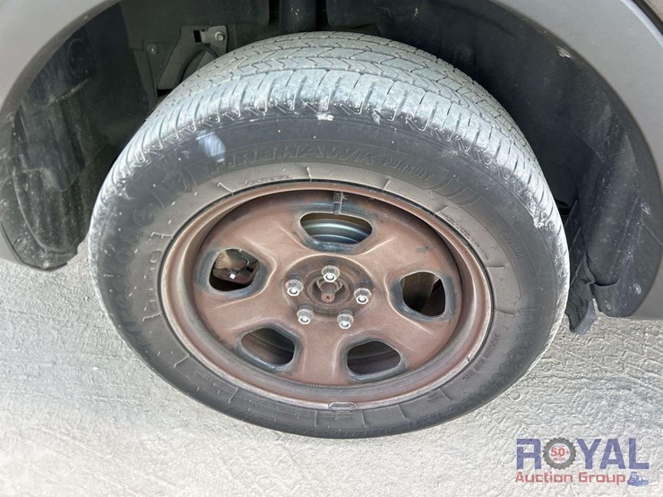 2017-ford-explorer-image-26