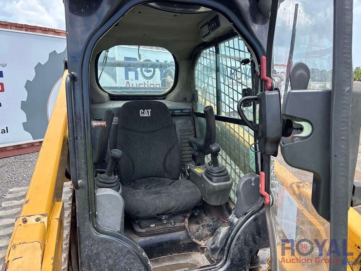 2015-caterpillar-299d2-xhp-image-14