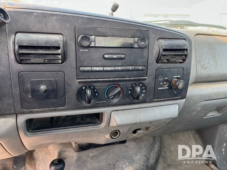 2005-ford-f250-xl-image-56