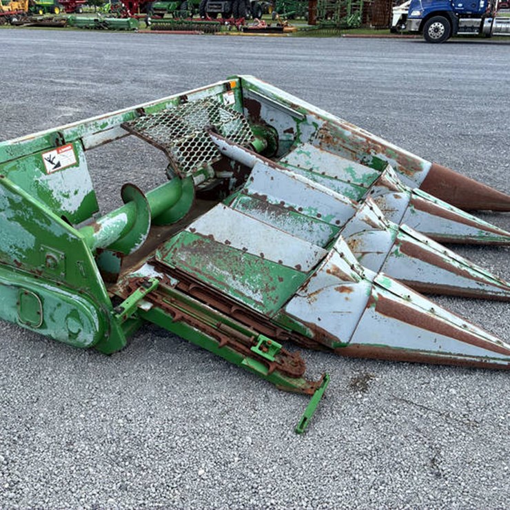 JOHN DEERE 443