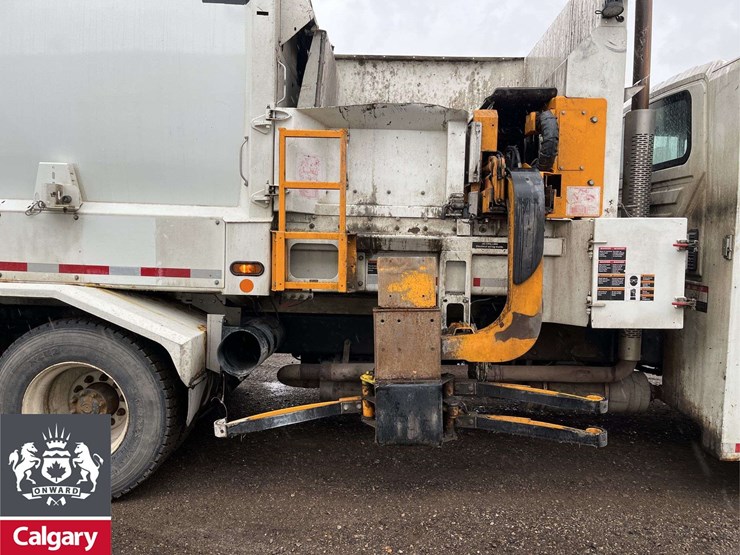 2017-international-workstar-7400-image-16