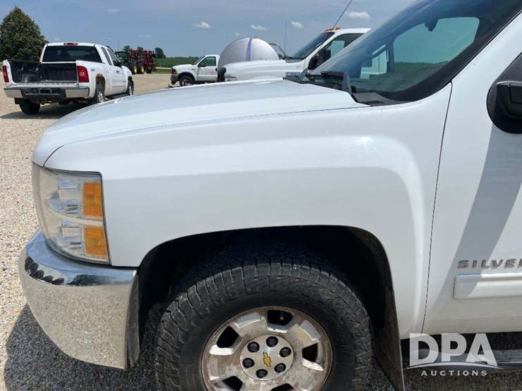 2013-chevrolet-silverado-image-18