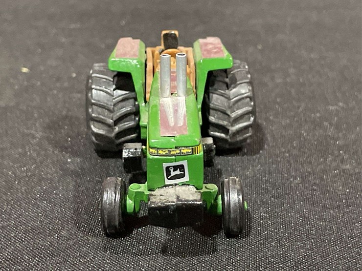 john-deere-64-image-9