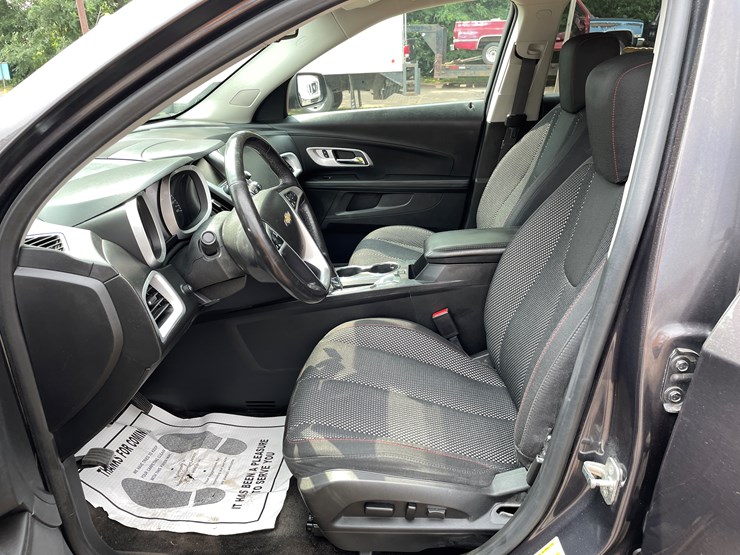 2016-chevrolet-equinox-lt-image-45