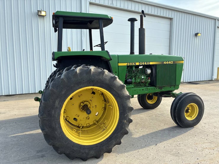 1982-john-deere-4440-image-5