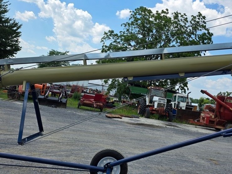 new-harvest-t852-8"x52'-transport-auger-image-27