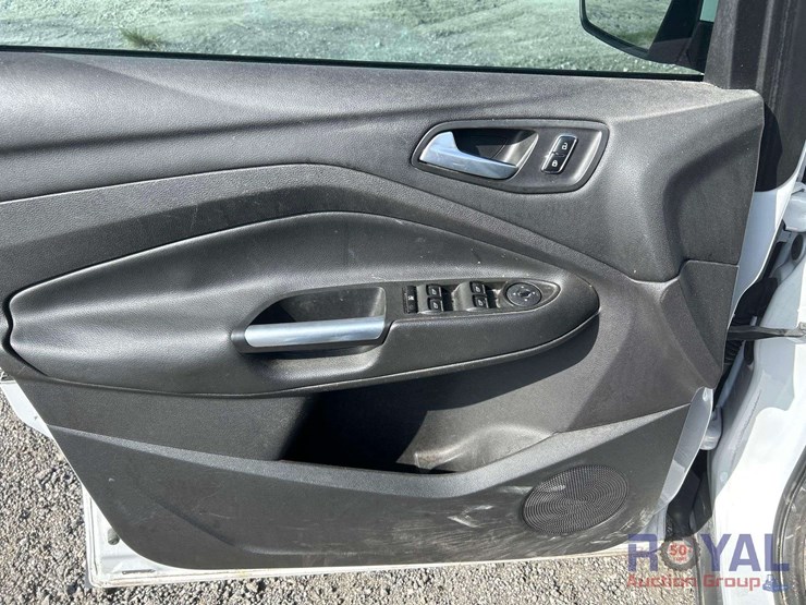 2015-ford-escape-image-12