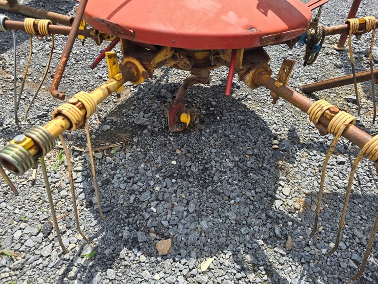 new-holland-255-image-5