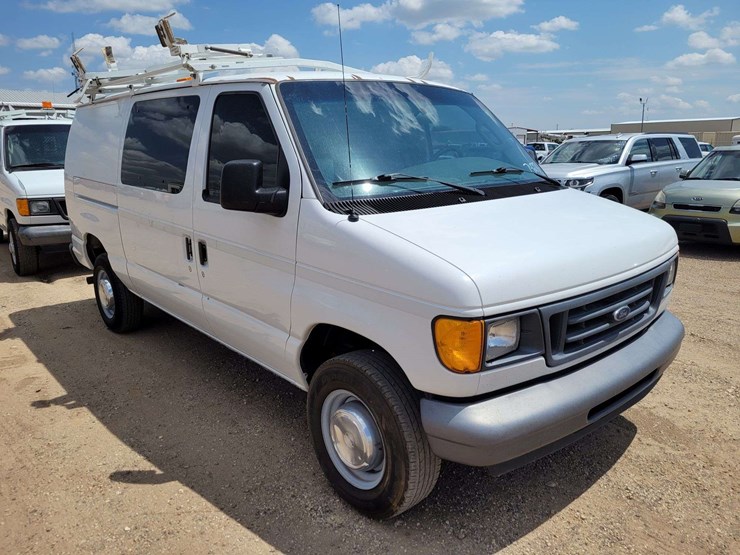 2006-ford-e250-image-2
