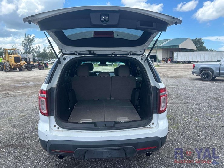 2014-ford-explorer-image-21
