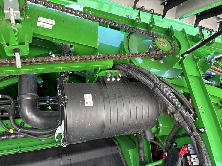 2023-john-deere-s780-image-56