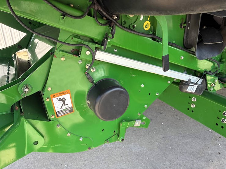 2013-john-deere-s690-image-76