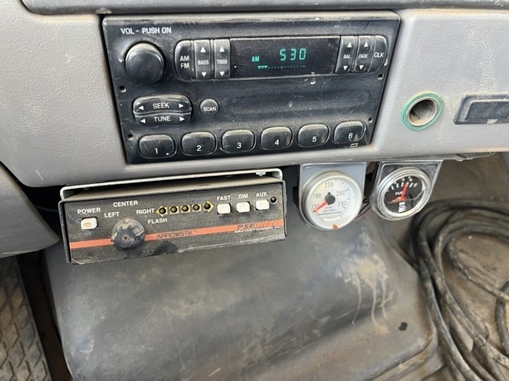 1998-ford-l8501-image-30