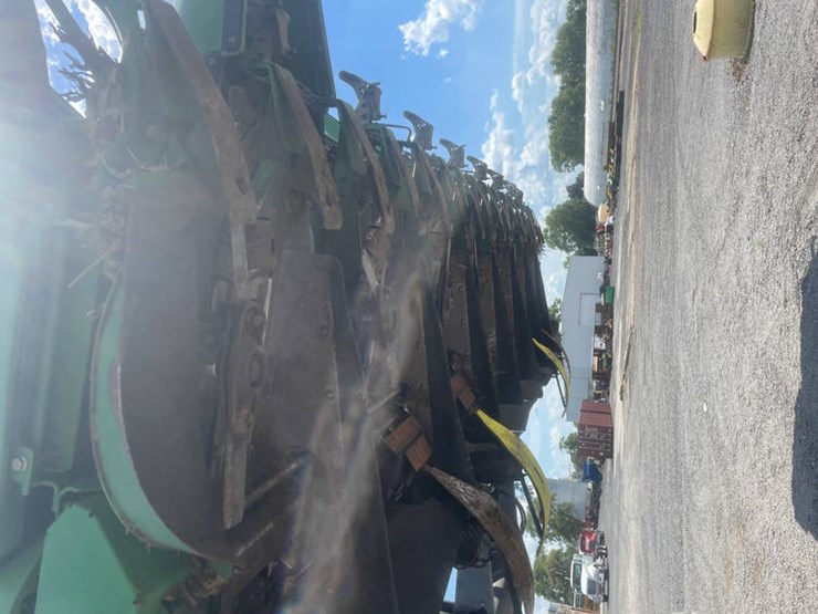 2011-john-deere-608c-image-20
