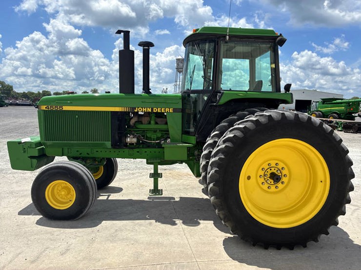 1990-john-deere-4555-image-10