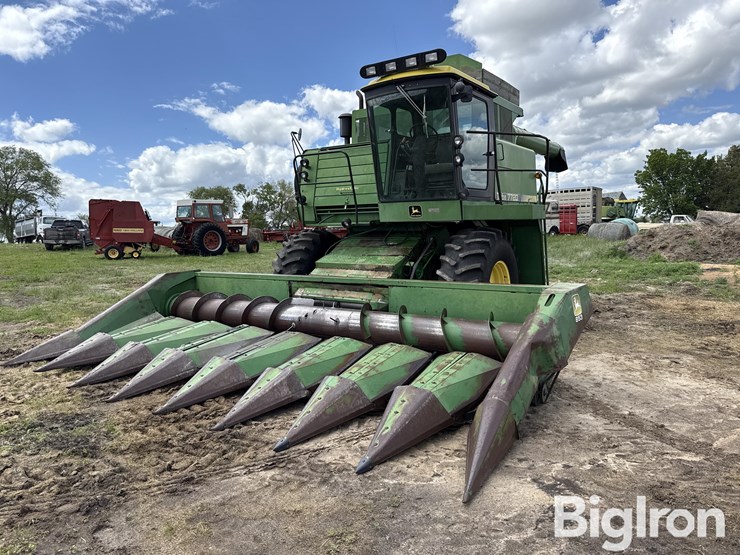 1981-john-deere-7720-image-1