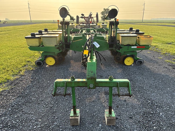 john-deere-7000-image-3