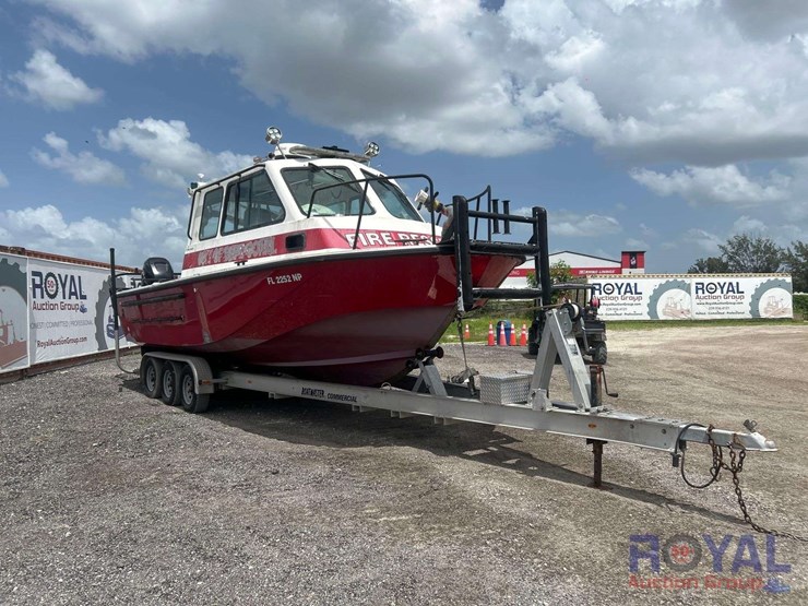 2007-brunswick-challenger-27ft-fire-rescue-boat-with-tri-axle-boat-trailer-image-2