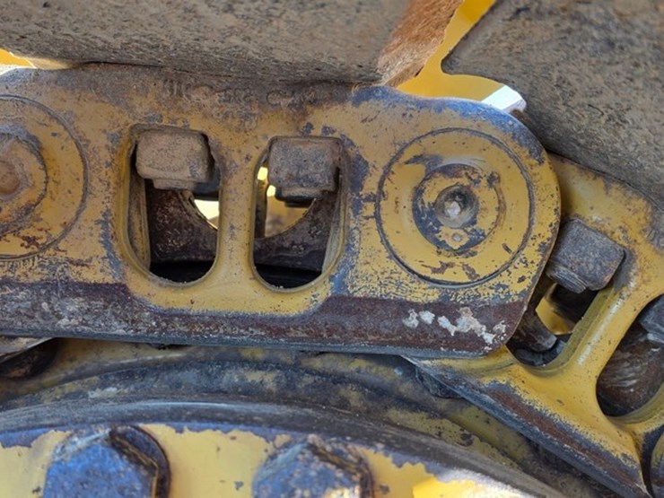 2019-caterpillar-d6n-lgp-image-24
