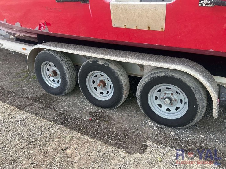 2007-brunswick-challenger-27ft-fire-rescue-boat-with-tri-axle-boat-trailer-image-5