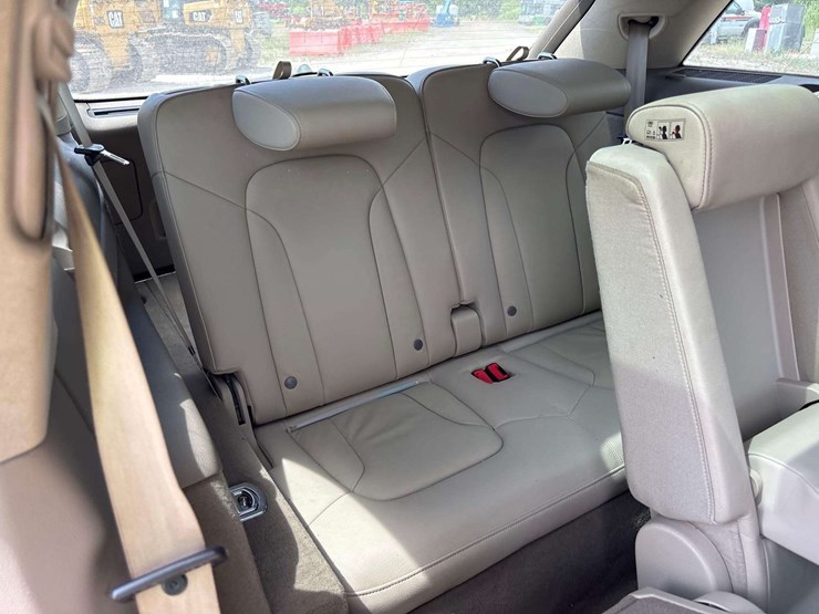 2012-audi-q7-image-24
