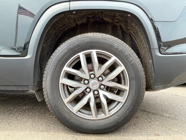 2017-gmc-acadia-image-27