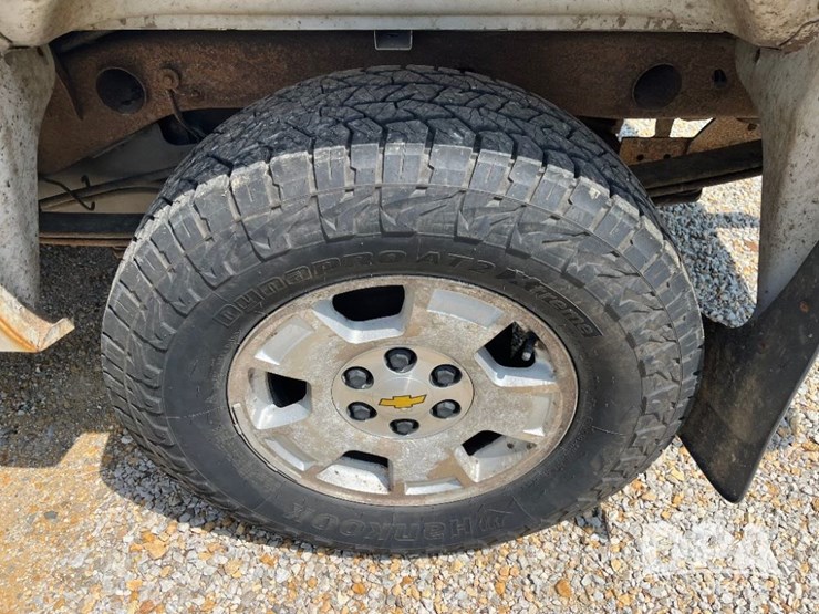 2013-chevrolet-silverado-image-35